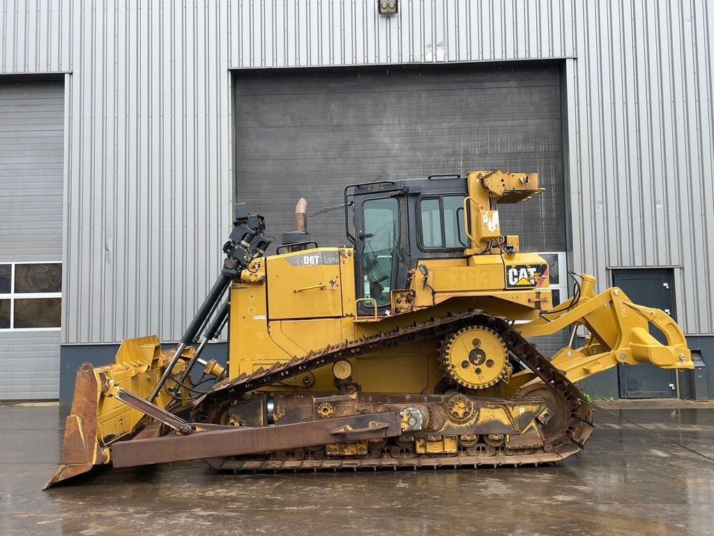 Bulldozer del tipo Caterpillar D6T LGP - CE certified / NEW MS ripper, Gebrauchtmaschine en Velddriel (Imagen 1)