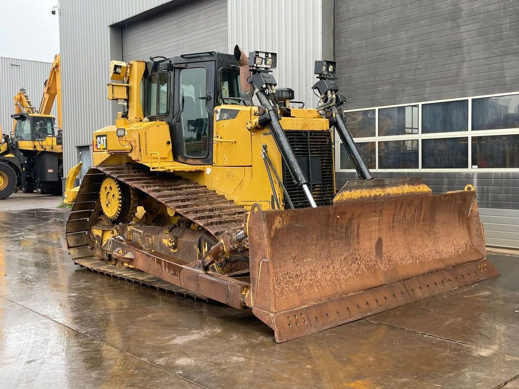 Bulldozer del tipo Caterpillar D6T LGP - CE certified / NEW MS ripper, Gebrauchtmaschine en Velddriel (Imagen 8)