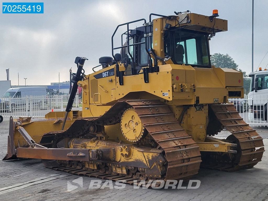 Bulldozer van het type Caterpillar D6T LGP RIPPER VALVE, Gebrauchtmaschine in Veghel (Foto 2)