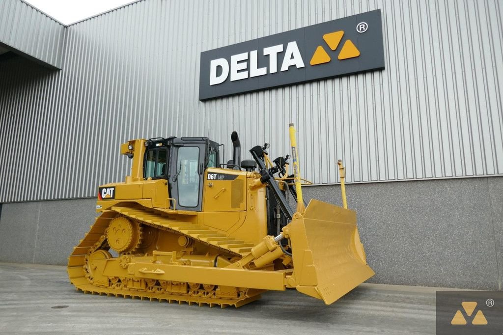 Bulldozer del tipo Caterpillar D6T LGP, Gebrauchtmaschine en Zevenbergen (Imagen 3)