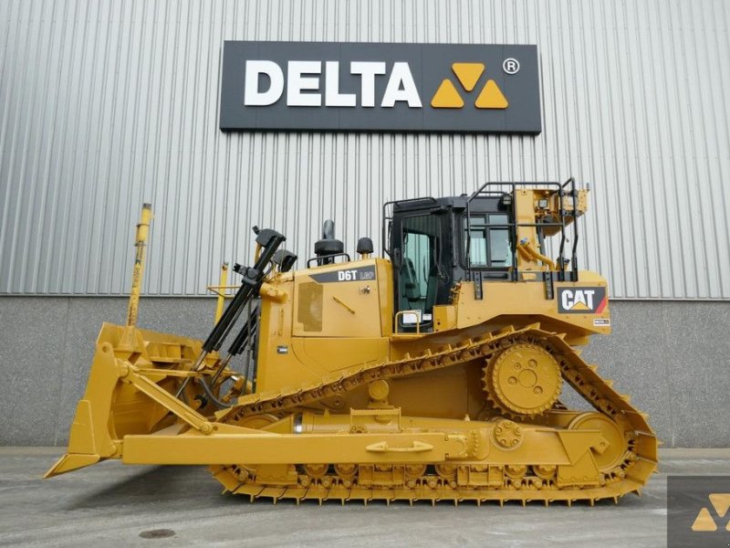 Bulldozer van het type Caterpillar D6T LGP, Gebrauchtmaschine in Zevenbergen (Foto 1)