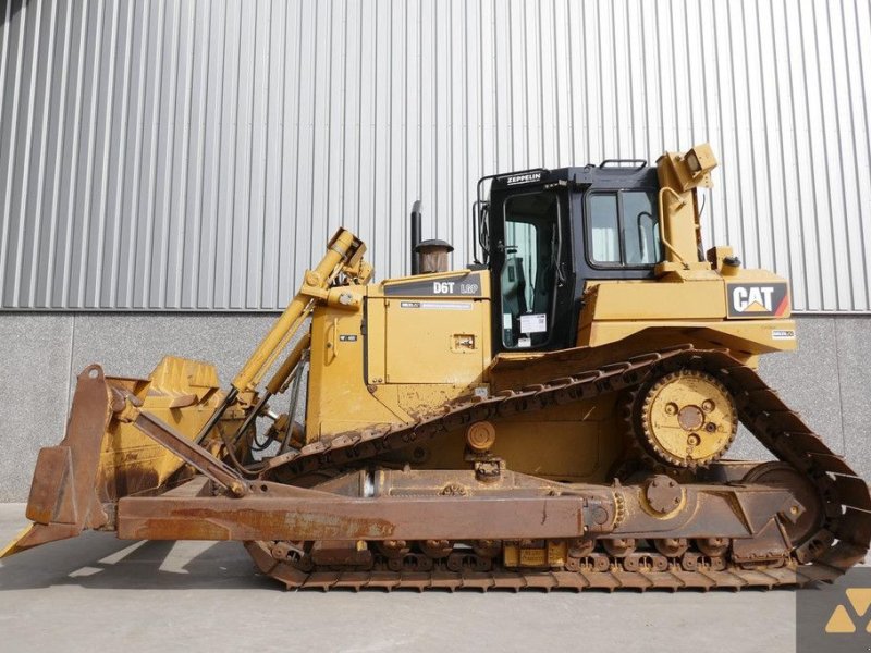 Bulldozer of the type Caterpillar D6T LGP, Gebrauchtmaschine in Zevenbergen (Picture 1)