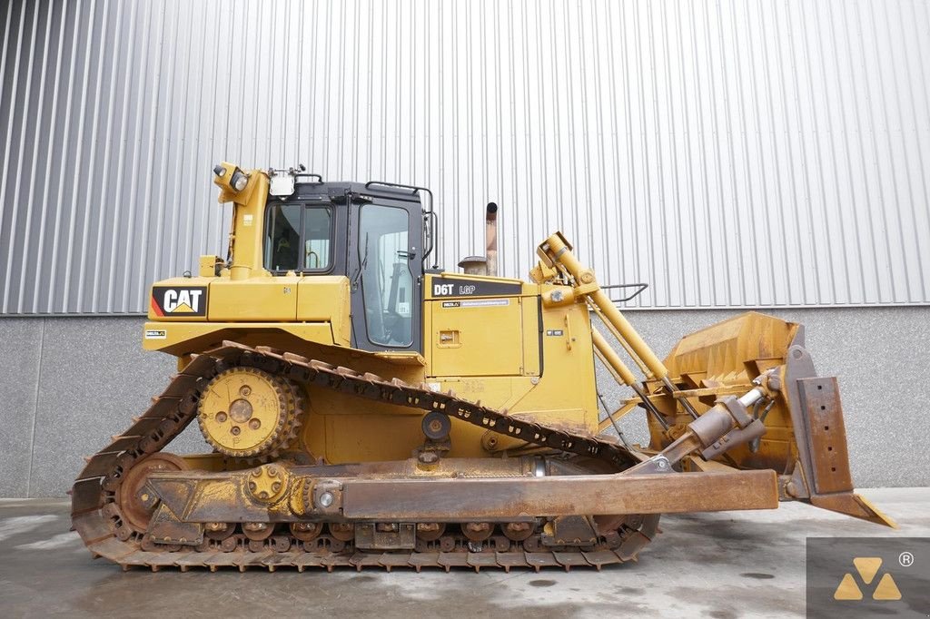 Bulldozer typu Caterpillar D6T LGP, Gebrauchtmaschine w Zevenbergen (Zdjęcie 2)