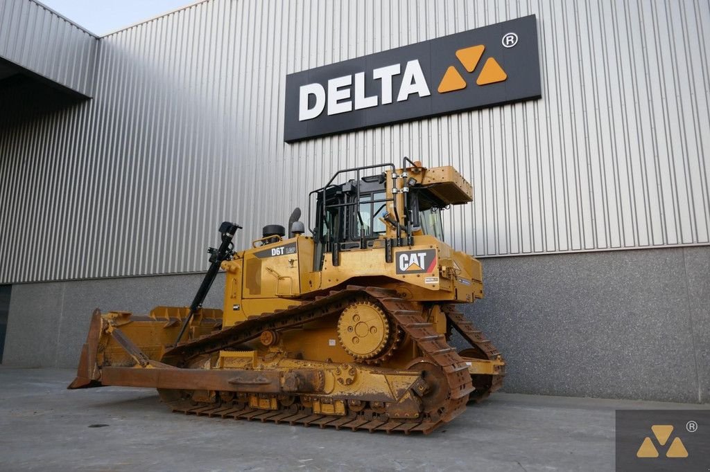 Bulldozer des Typs Caterpillar D6T LGP, Gebrauchtmaschine in Zevenbergen (Bild 9)