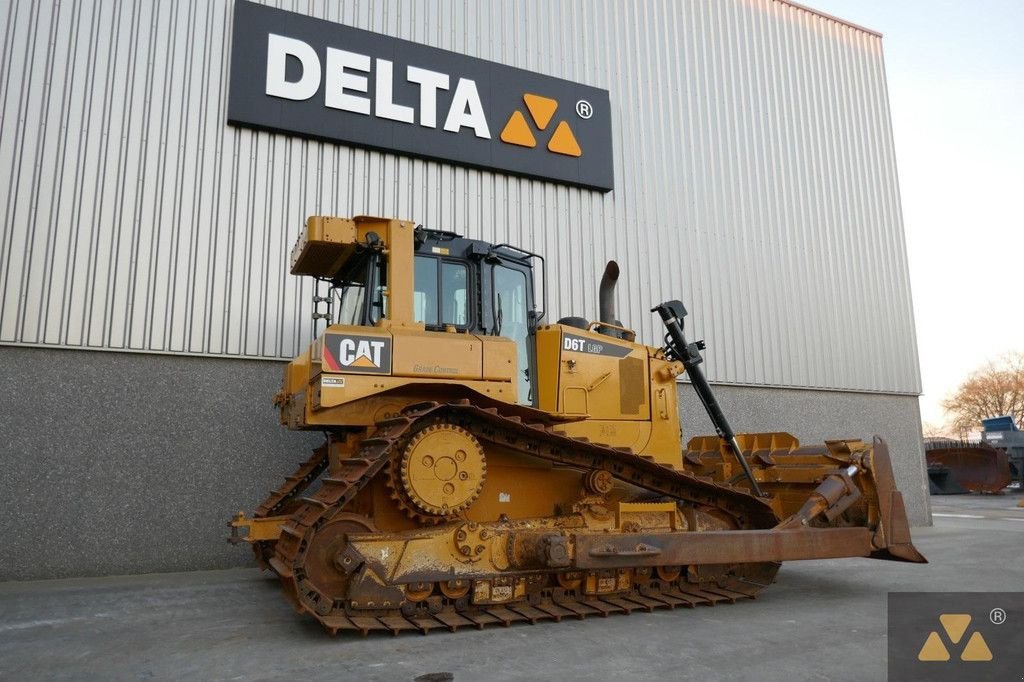 Bulldozer des Typs Caterpillar D6T LGP, Gebrauchtmaschine in Zevenbergen (Bild 5)