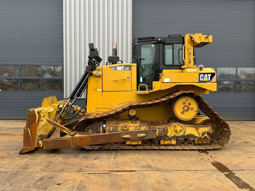 Bulldozer del tipo Caterpillar D6T LGP, Gebrauchtmaschine In Velddriel (Immagine 1)