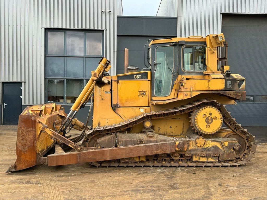 Bulldozer del tipo Caterpillar D6T XL, Gebrauchtmaschine In Velddriel (Immagine 1)