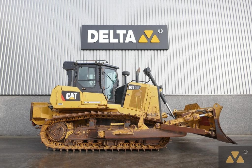 Bulldozer van het type Caterpillar D7E LGP, Gebrauchtmaschine in Zevenbergen (Foto 2)