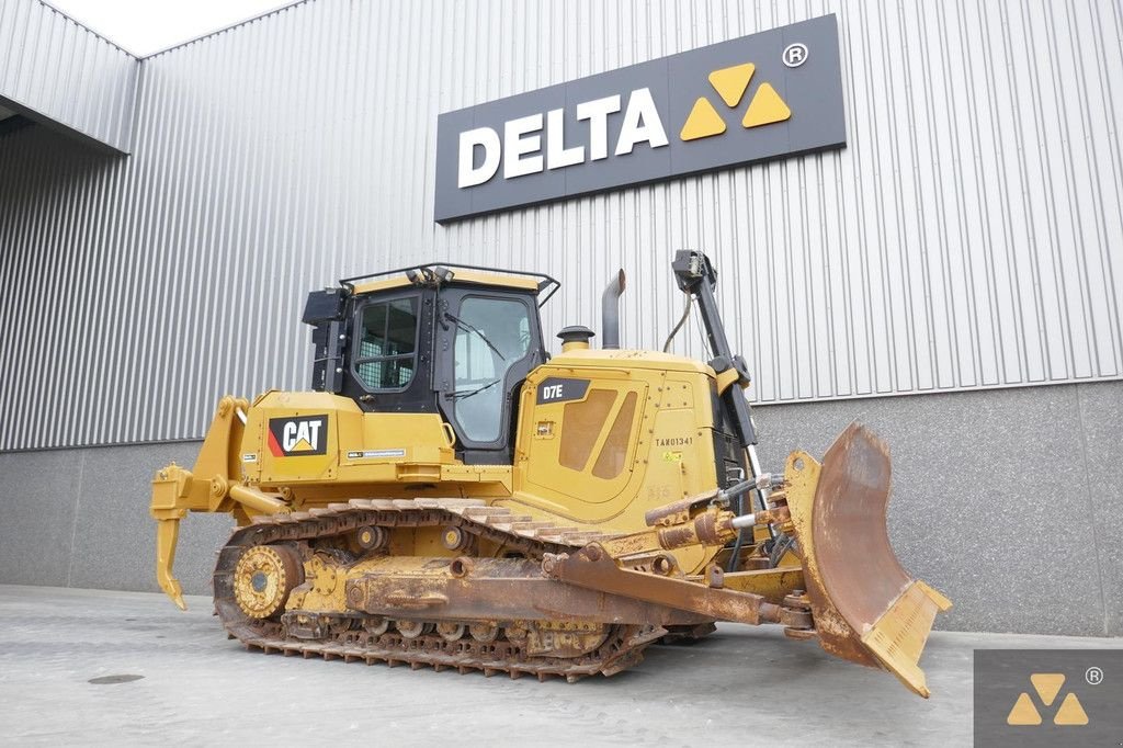 Bulldozer del tipo Caterpillar D7E, Gebrauchtmaschine In Zevenbergen (Immagine 3)