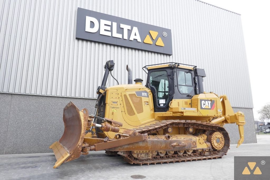 Bulldozer del tipo Caterpillar D7E, Gebrauchtmaschine In Zevenbergen (Immagine 4)