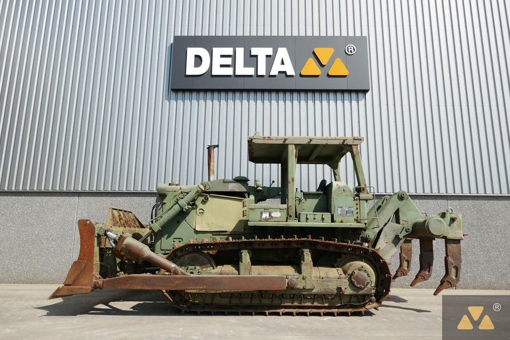 Bulldozer of the type Caterpillar D7F Ex-army, Gebrauchtmaschine in Zevenbergen (Picture 1)