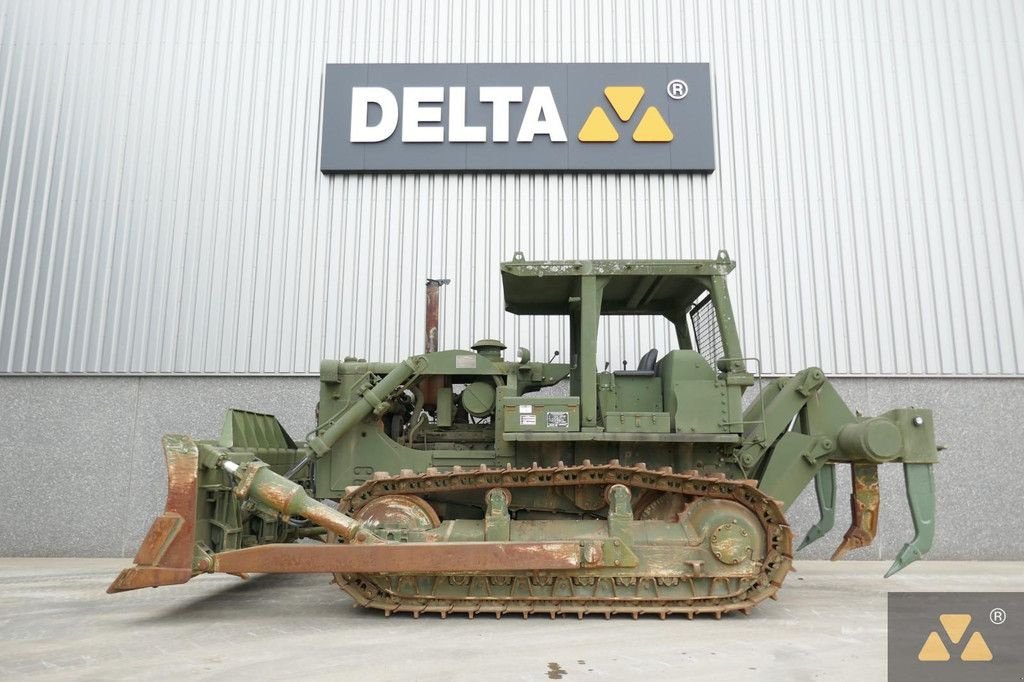 Bulldozer du type Caterpillar D7F Ex-army, Gebrauchtmaschine en Zevenbergen (Photo 1)