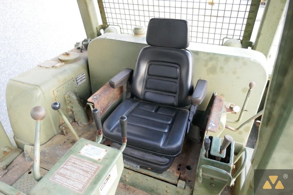 Bulldozer van het type Caterpillar D7F Ex-army, Gebrauchtmaschine in Zevenbergen (Foto 8)