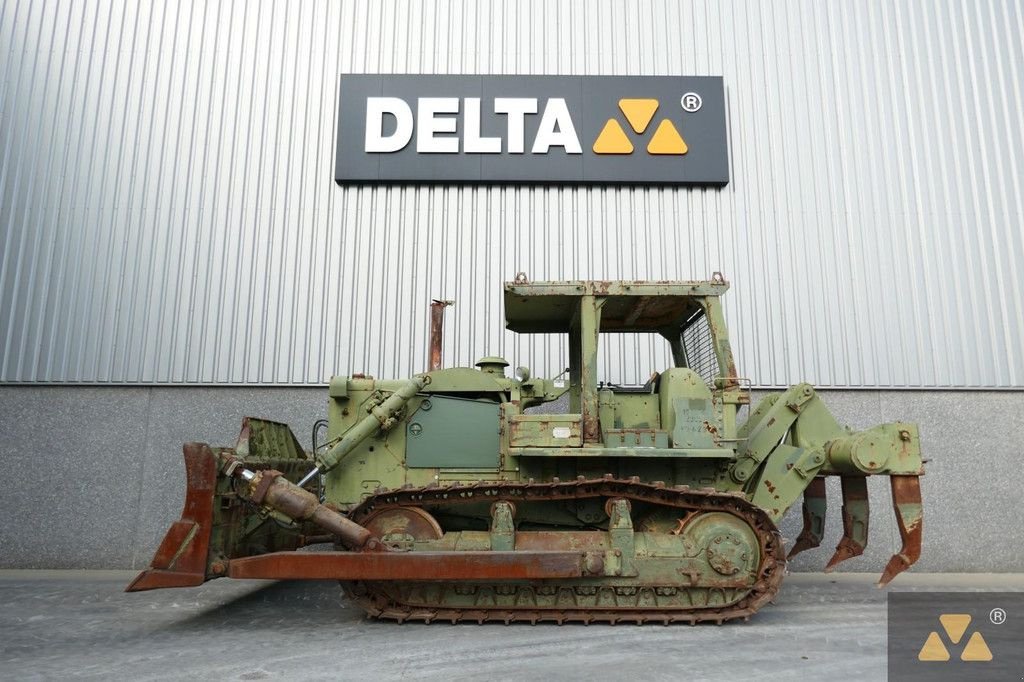 Bulldozer of the type Caterpillar D7F Ex-army, Gebrauchtmaschine in Zevenbergen (Picture 1)