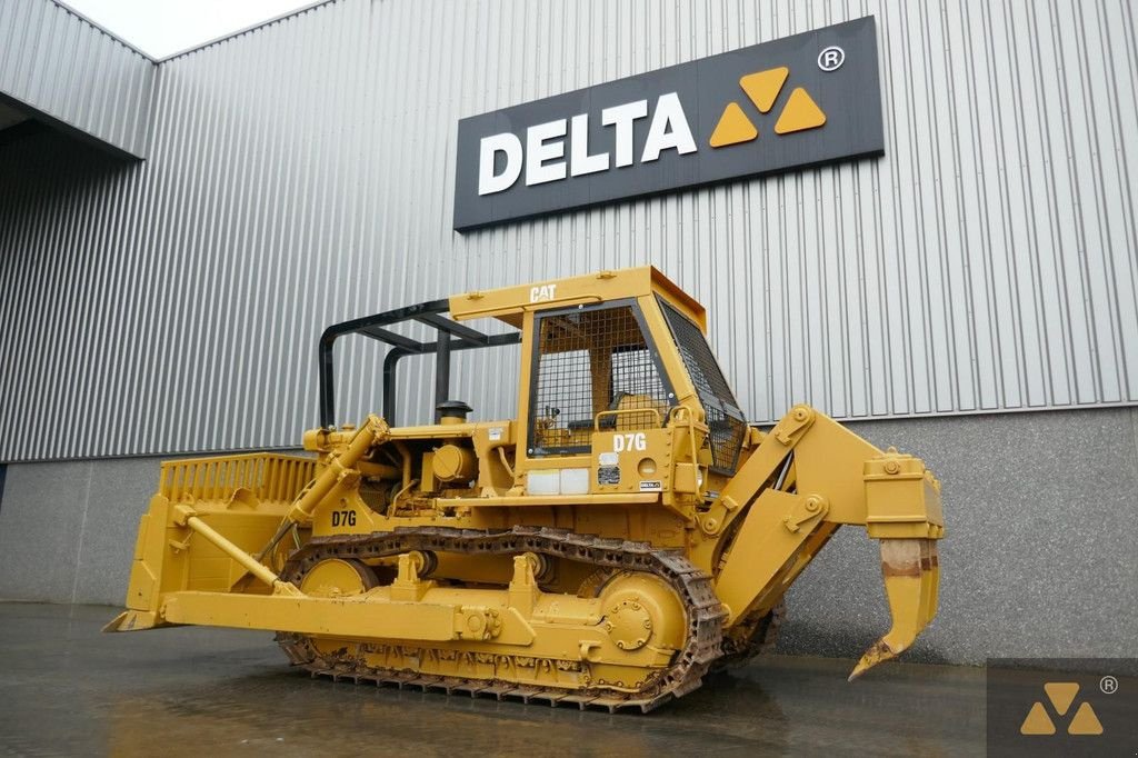 Bulldozer des Typs Caterpillar D7G Ex-army, Gebrauchtmaschine in Zevenbergen (Bild 9)