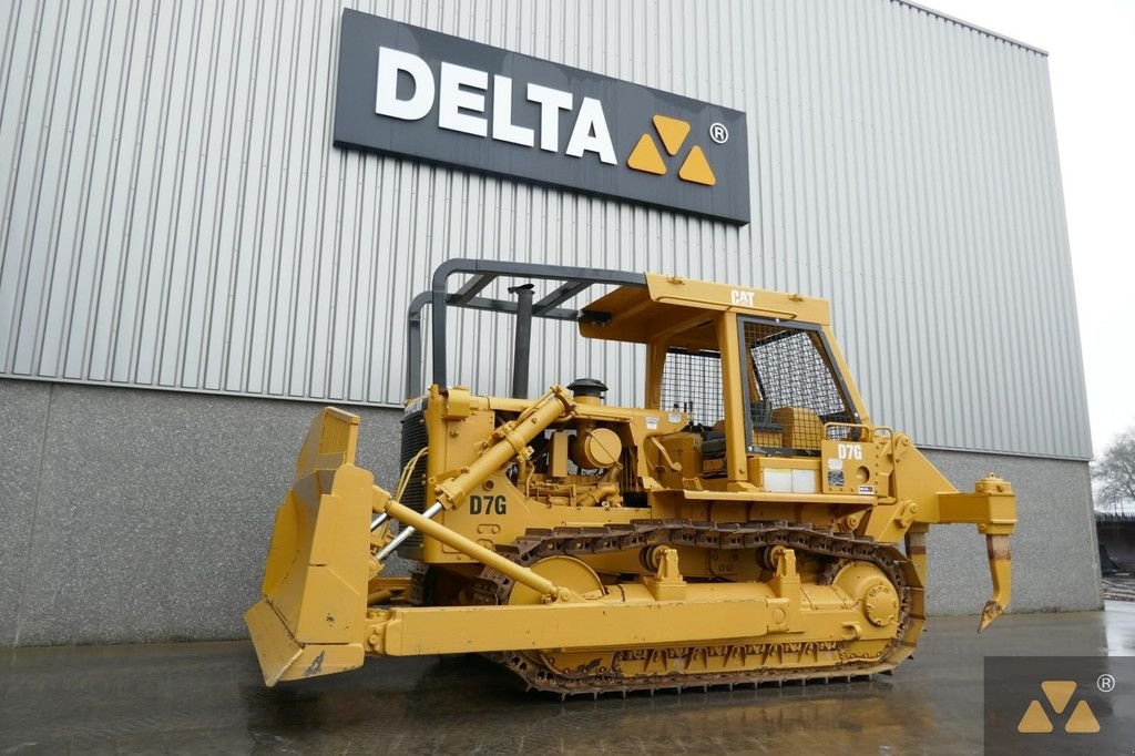 Bulldozer des Typs Caterpillar D7G Ex-army, Gebrauchtmaschine in Zevenbergen (Bild 4)