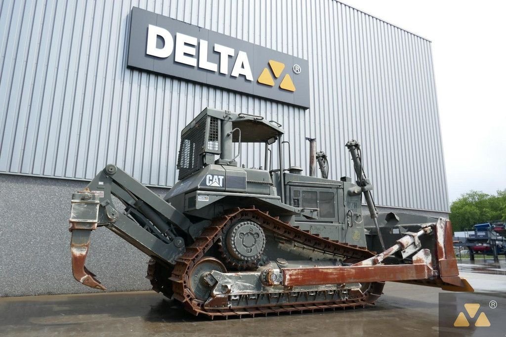 Bulldozer du type Caterpillar D7H II Ex-army, Gebrauchtmaschine en Zevenbergen (Photo 5)