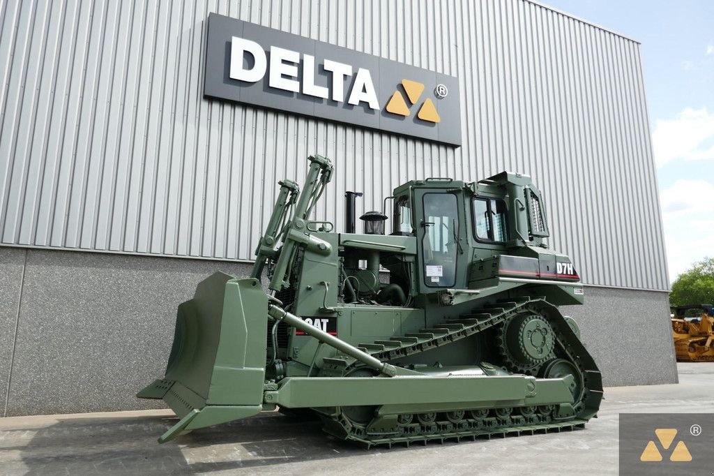 Bulldozer des Typs Caterpillar D7H II Ex-army, Gebrauchtmaschine in Zevenbergen (Bild 4)