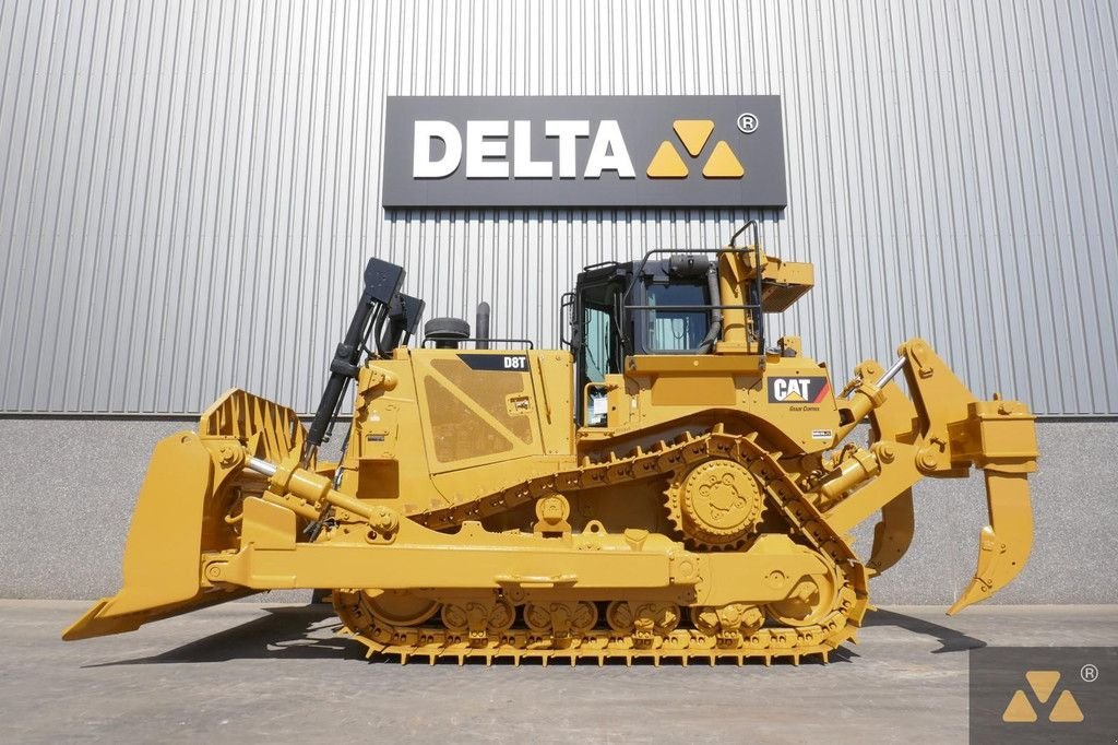 Bulldozer of the type Caterpillar D8T, Gebrauchtmaschine in Zevenbergen (Picture 1)