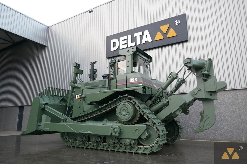 Bulldozer del tipo Caterpillar D9R Ex-army, Gebrauchtmaschine In Zevenbergen (Immagine 9)