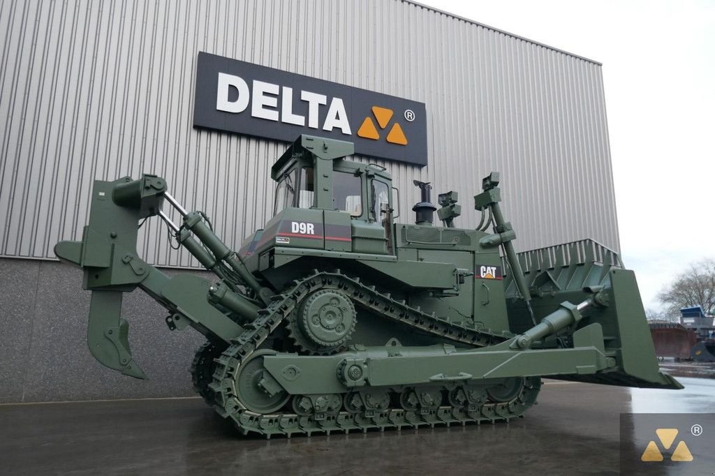 Bulldozer del tipo Caterpillar D9R Ex-army, Gebrauchtmaschine In Zevenbergen (Immagine 5)