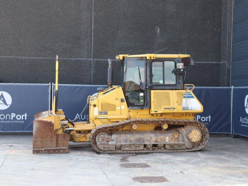 Bulldozer του τύπου Komatsu D 51 EX-22, Gebrauchtmaschine σε Antwerpen (Φωτογραφία 1)