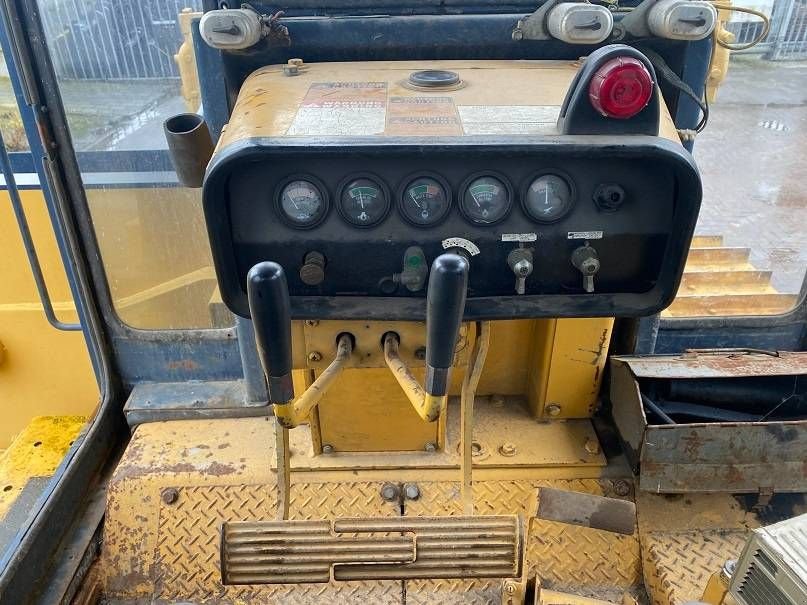 Bulldozer van het type Komatsu D 85 P, Gebrauchtmaschine in Roosendaal (Foto 8)