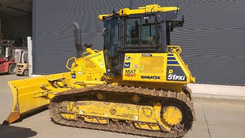 Bulldozer of the type Komatsu D51PXI-24E0, Gebrauchtmaschine in Overijse (Picture 3)