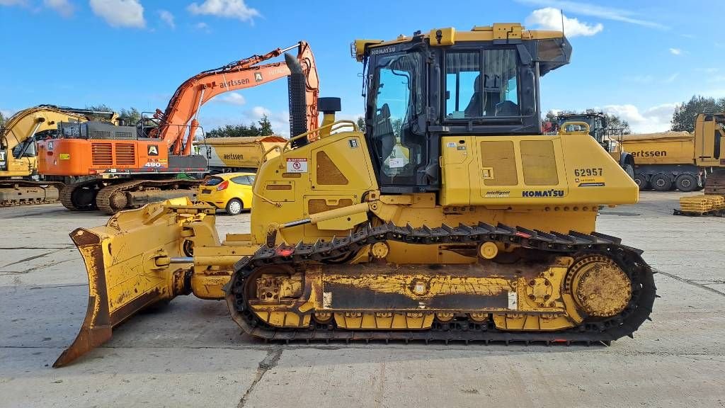 Bulldozer tipa Komatsu D61 PXI-24 (New Undercarriage), Gebrauchtmaschine u Stabroek (Slika 1)