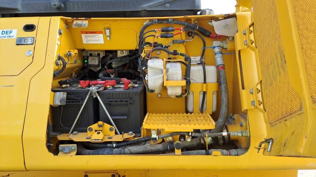 Bulldozer van het type Komatsu D61 PXI-24 (New Undercarriage), Gebrauchtmaschine in Stabroek (Foto 11)