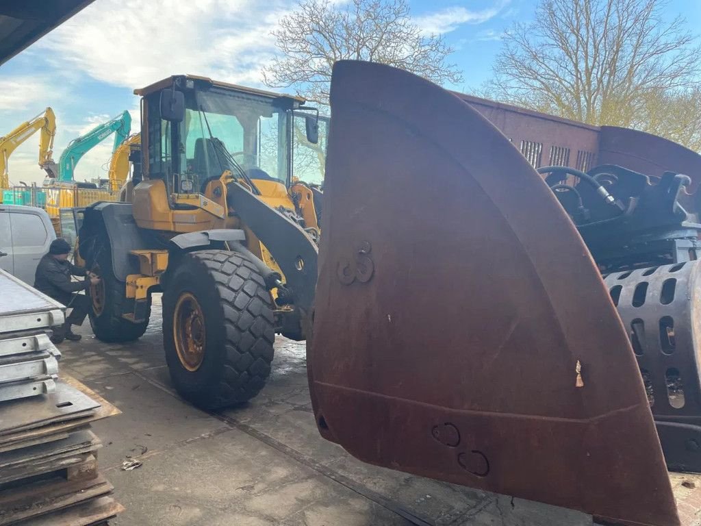 Bulldozer des Typs Volvo L70G, Gebrauchtmaschine in Wevelgem (Bild 3)