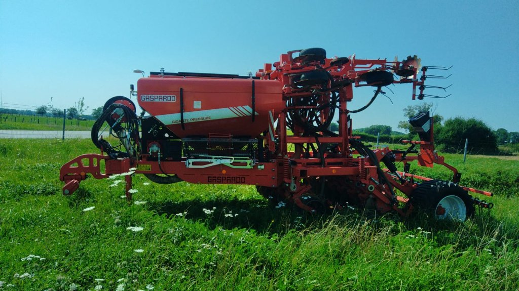 Direktsaatmaschine typu Gaspardo Gigante pressure 400, Gebrauchtmaschine v Brabant-le-Roi (Obrázek 1)