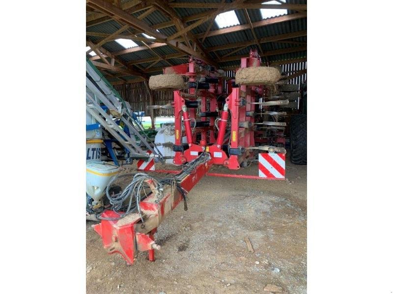 Direktsaatmaschine tip Horsch PRONTO 5 TD, Gebrauchtmaschine in SAINT-GERMAIN DU PUY (Poză 1)