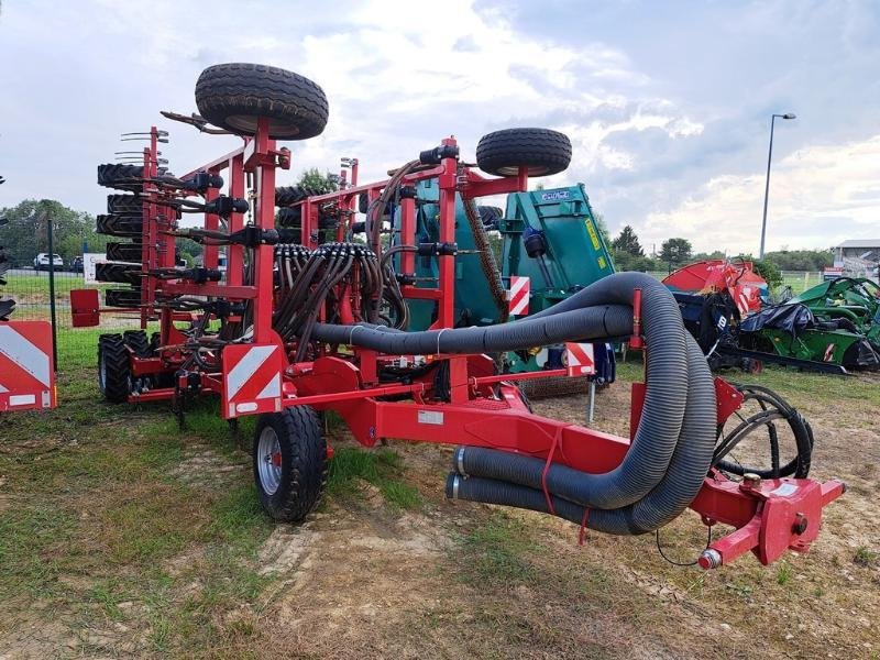 Direktsaatmaschine tip Horsch SPRINTER 6 ST, Gebrauchtmaschine in SAINT-GERMAIN DU PUY (Poză 2)