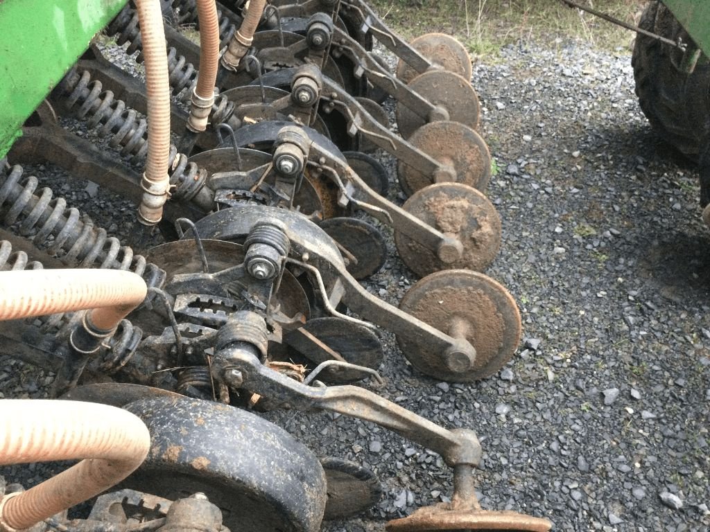 Direktsaatmaschine des Typs John Deere 750 A, Gebrauchtmaschine in Vogelsheim (Bild 5)