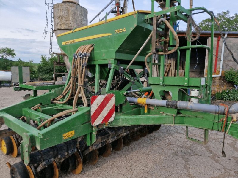 Direktsaatmaschine van het type John Deere 750 A, Gebrauchtmaschine in azerailles (Foto 1)