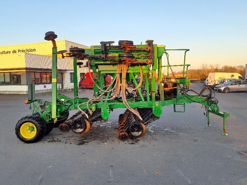 Direktsaatmaschine van het type John Deere 750A, Gebrauchtmaschine in ANTIGNY (Foto 1)