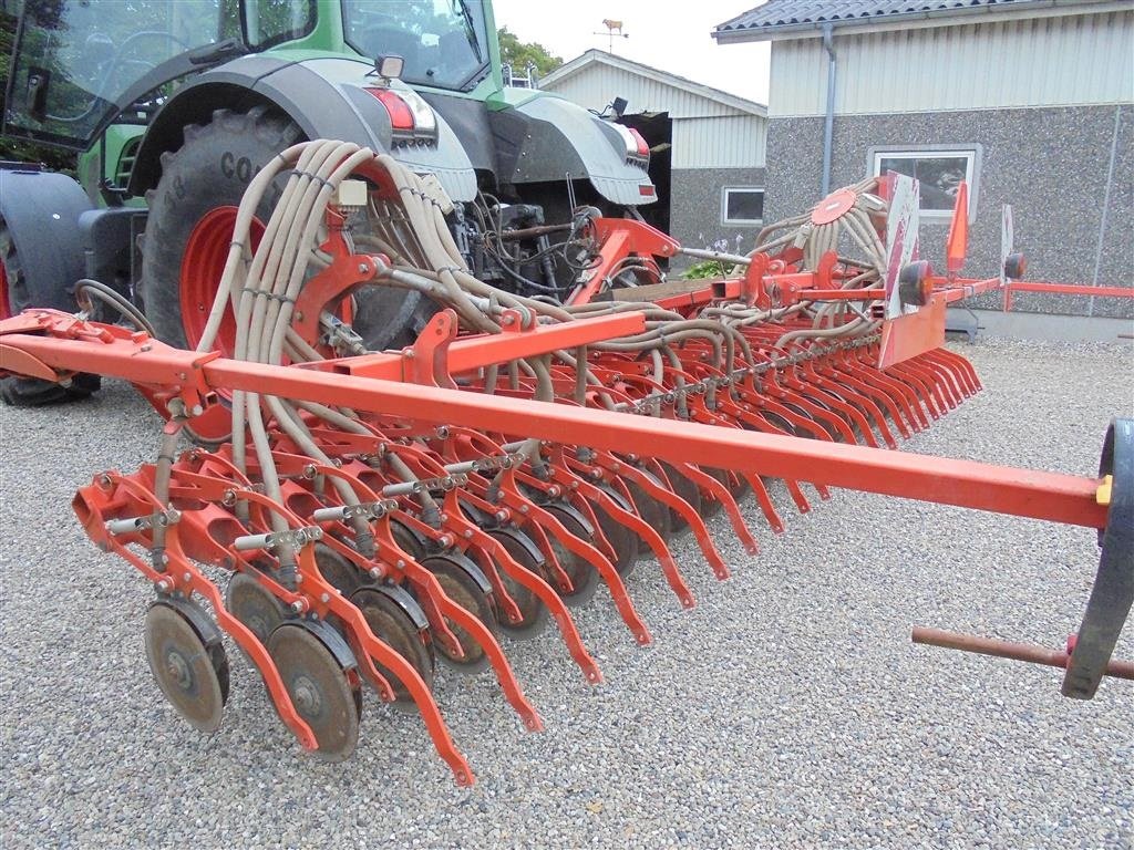 Direktsaatmaschine del tipo Kuhn 6m MODULINER ML2800 Skiveskærsbom 6 mtr, Gebrauchtmaschine en Vojens (Imagen 2)