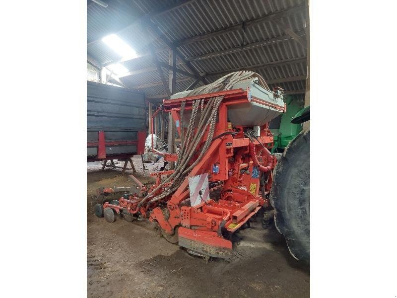 Direktsaatmaschine du type Kuhn COMBINE SEMIS, Gebrauchtmaschine en PLUMELEC (Photo 1)