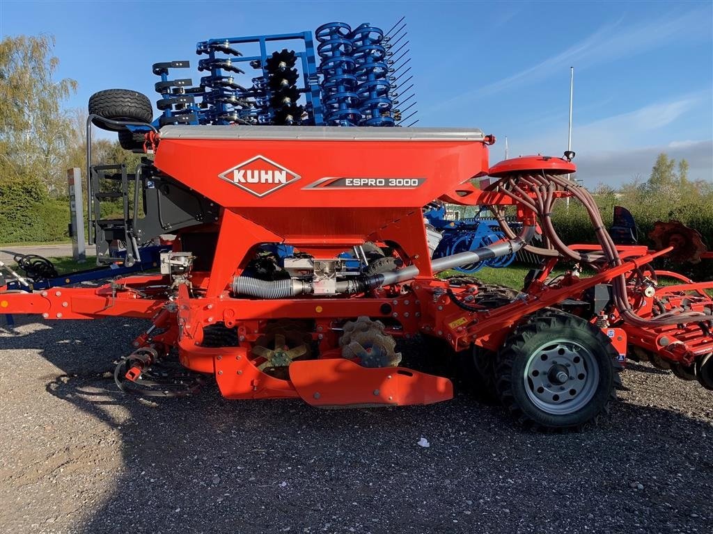 Direktsaatmaschine del tipo Kuhn ESPRO 3000 Som ny kørt 100 HA., Gebrauchtmaschine In Sakskøbing (Immagine 3)