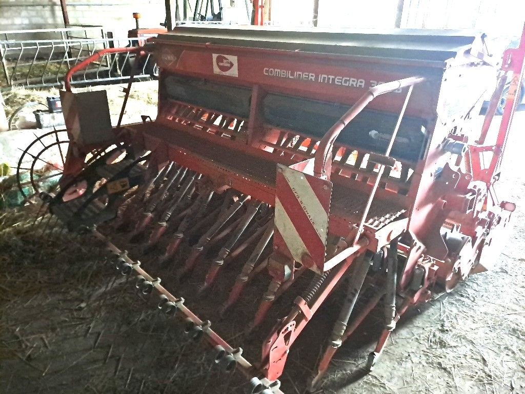 Direktsaatmaschine tip Kuhn integra 3003, Gebrauchtmaschine in CHEMAUDIN ET VAUX (Poză 2)