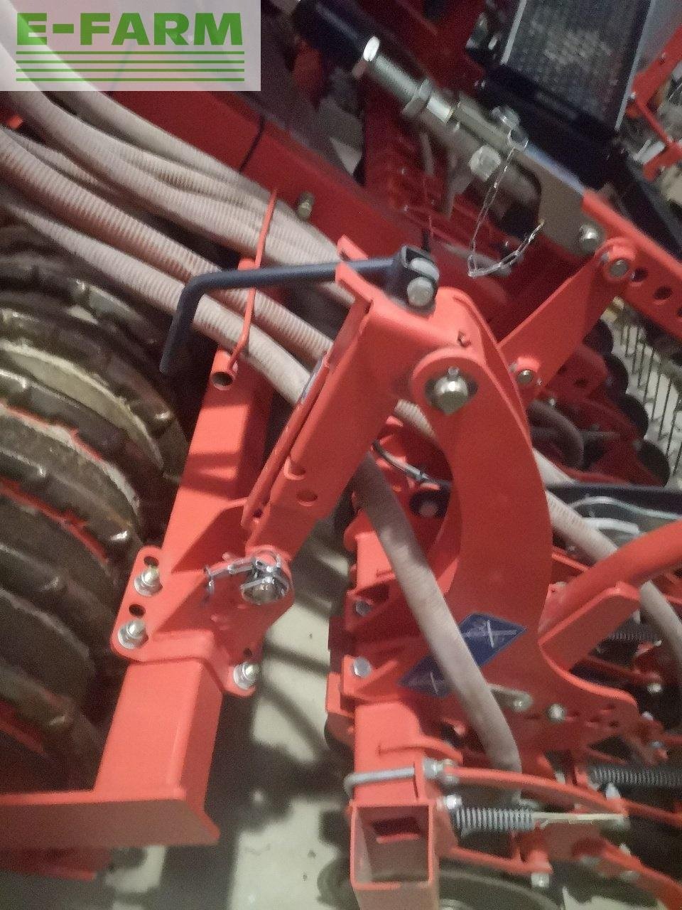 Direktsaatmaschine del tipo Kuhn lc 3000, Gebrauchtmaschine en CHAUVONCOURT (Imagen 10)