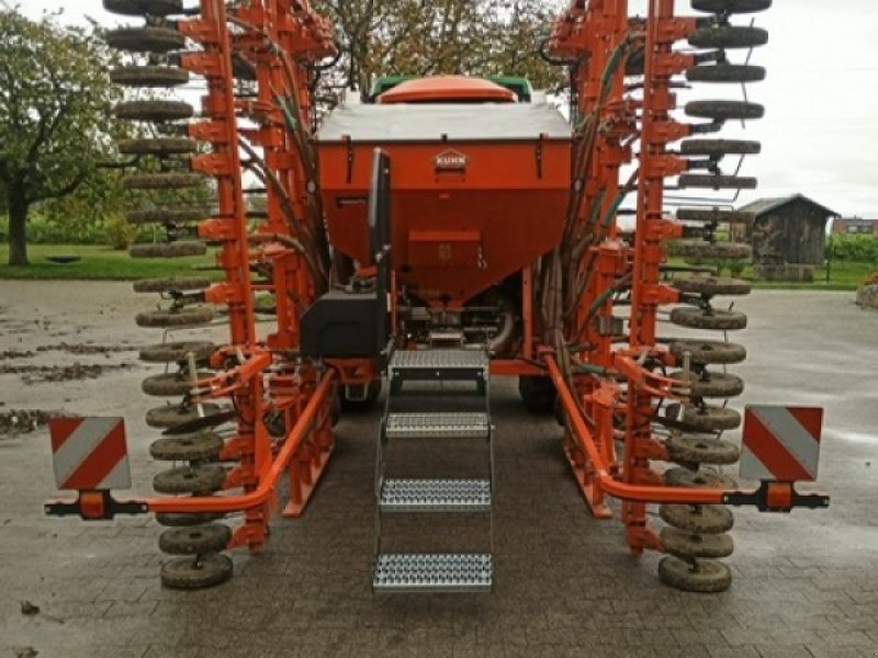 Direktsaatmaschine tip Kuhn Megant 602R/40  6m 15 cm 240 Hektar, Gebrauchtmaschine in Schutterzell (Poză 1)