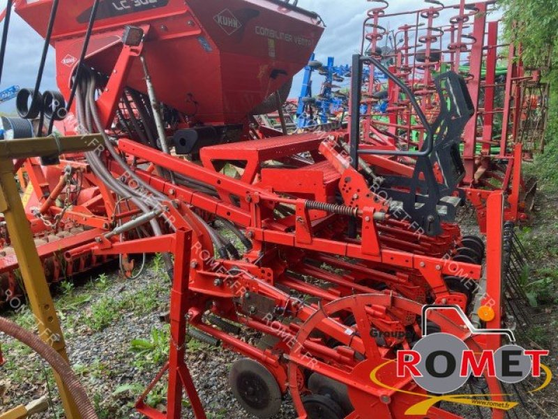 Direktsaatmaschine van het type Kuhn VENTALC302, Gebrauchtmaschine in Gennes sur glaize (Foto 3)