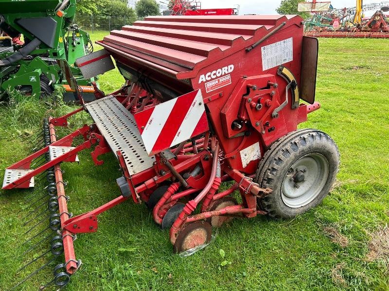 Direktsaatmaschine van het type Kverneland M DRILL, Gebrauchtmaschine in LANDIVISIAU (Foto 3)