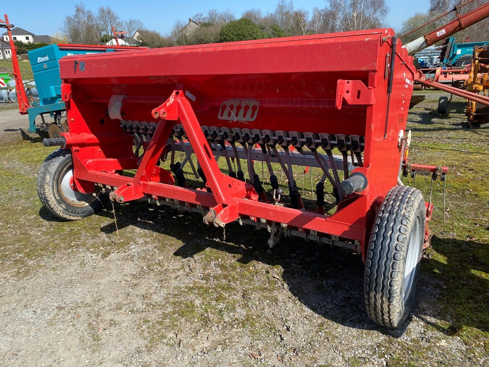 Direktsaatmaschine van het type Kverneland Semoir à grains M-DRILL Kverneland, Gebrauchtmaschine in LA SOUTERRAINE (Foto 3)