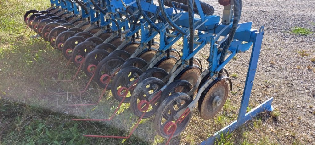 Direktsaatmaschine des Typs Lemken SOLOTAIR 8/400, Gebrauchtmaschine in VERT TOULON (Bild 4)