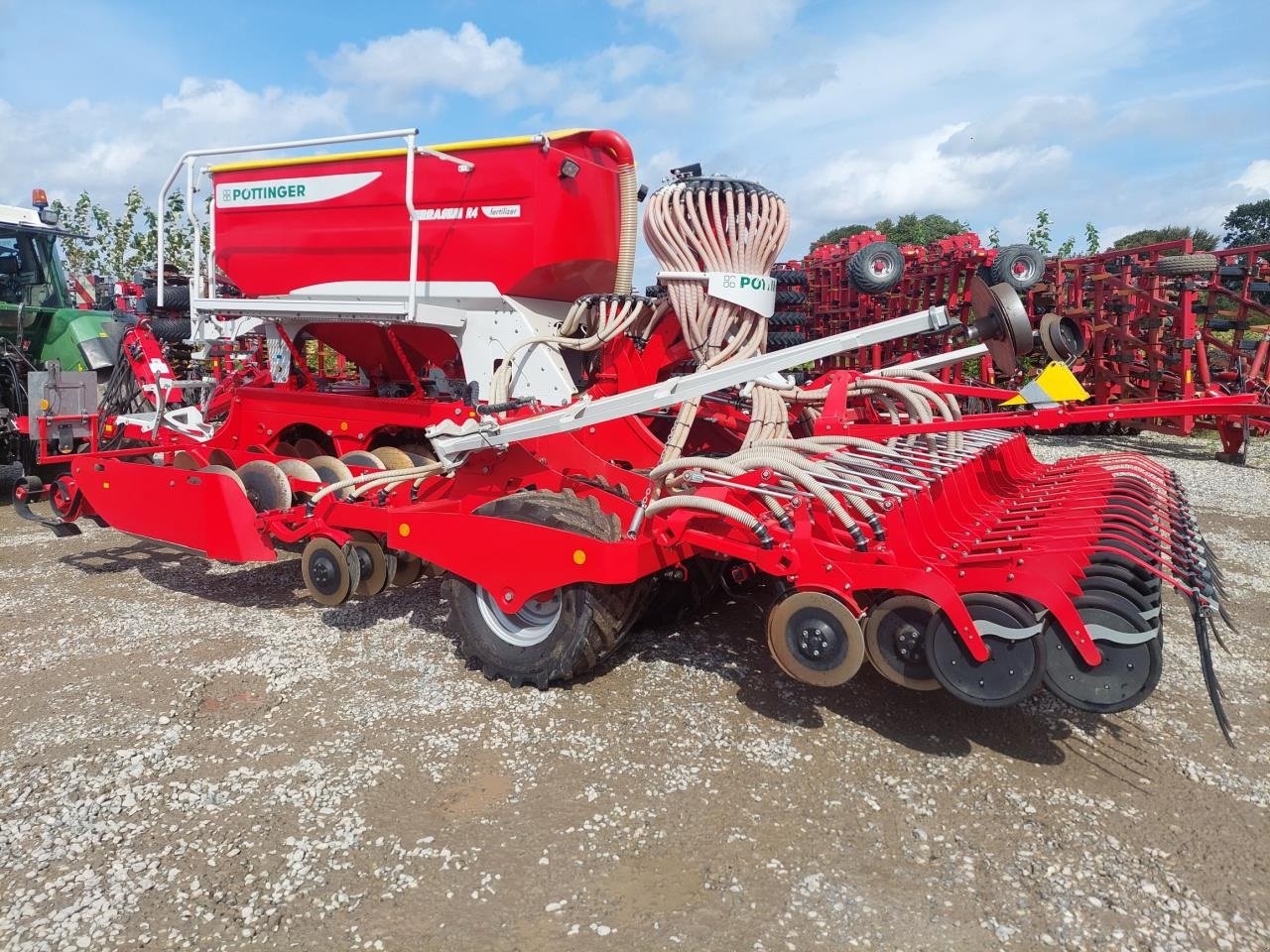 Direktsaatmaschine of the type Pöttinger Terrasem R4 Fertilizer, Gebrauchtmaschine in Hammel (Picture 4)