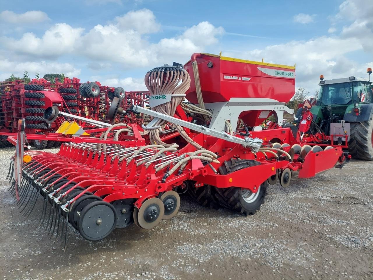 Direktsaatmaschine van het type Pöttinger Terrasem R4 Fertilizer, Gebrauchtmaschine in Hammel (Foto 3)