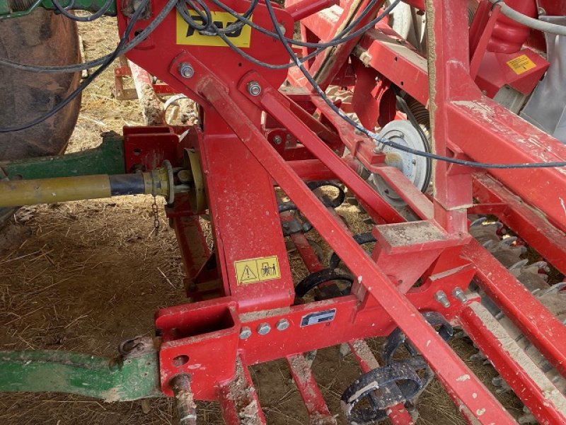 Direktsaatmaschine van het type Rau COMBINE, Gebrauchtmaschine in LE PONT CHRETIEN (Foto 7)